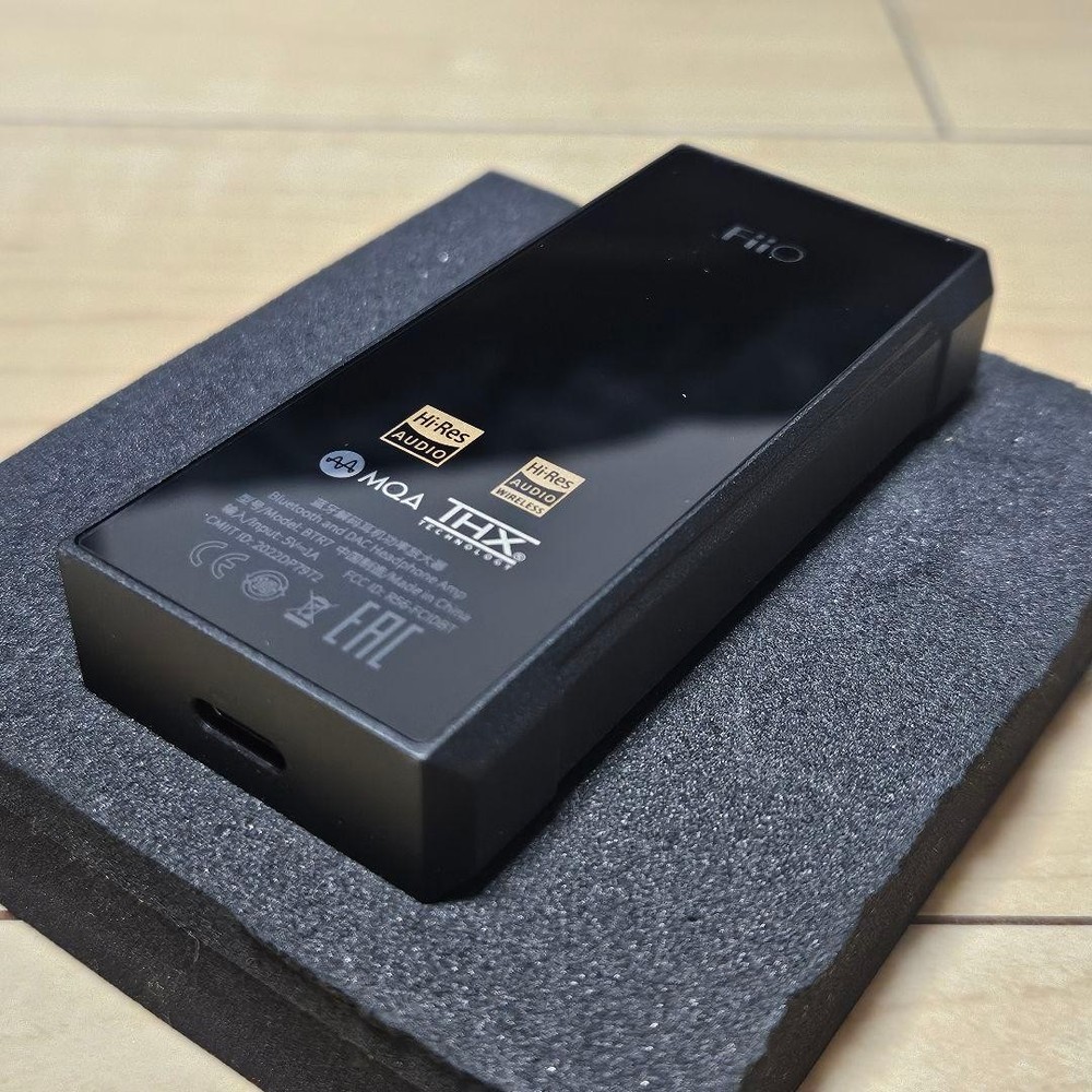 FiiO BTR7 Portable DAC Amp w/ Box All Function Tested Black