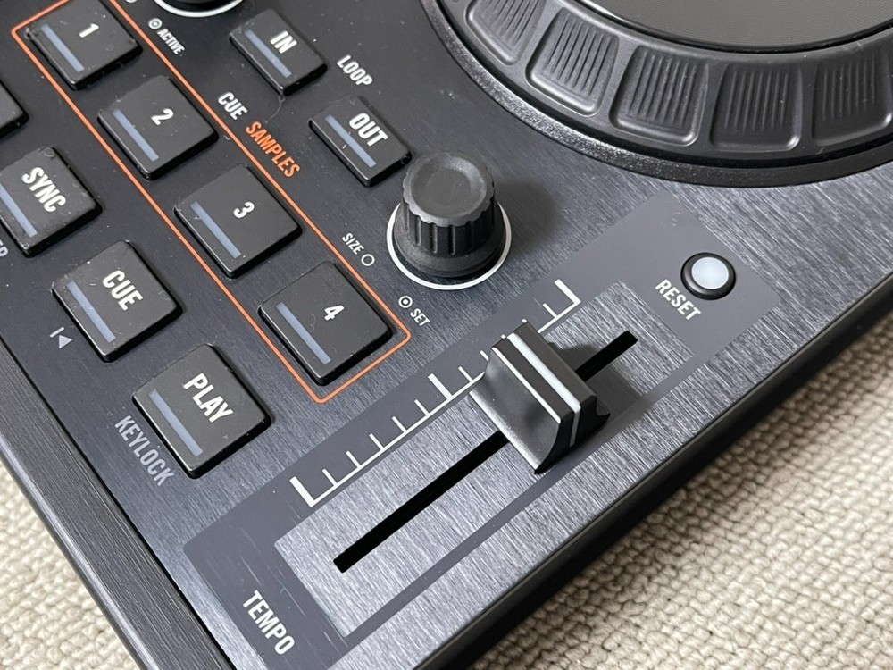 Native Instruments Traktor Kontrol S2 MK1 DJ Controller 2-Channel with Adaptor