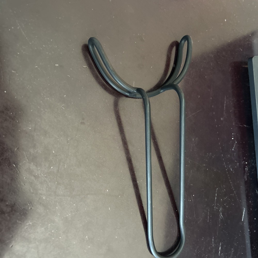 Retractor , Syringe And Caliber