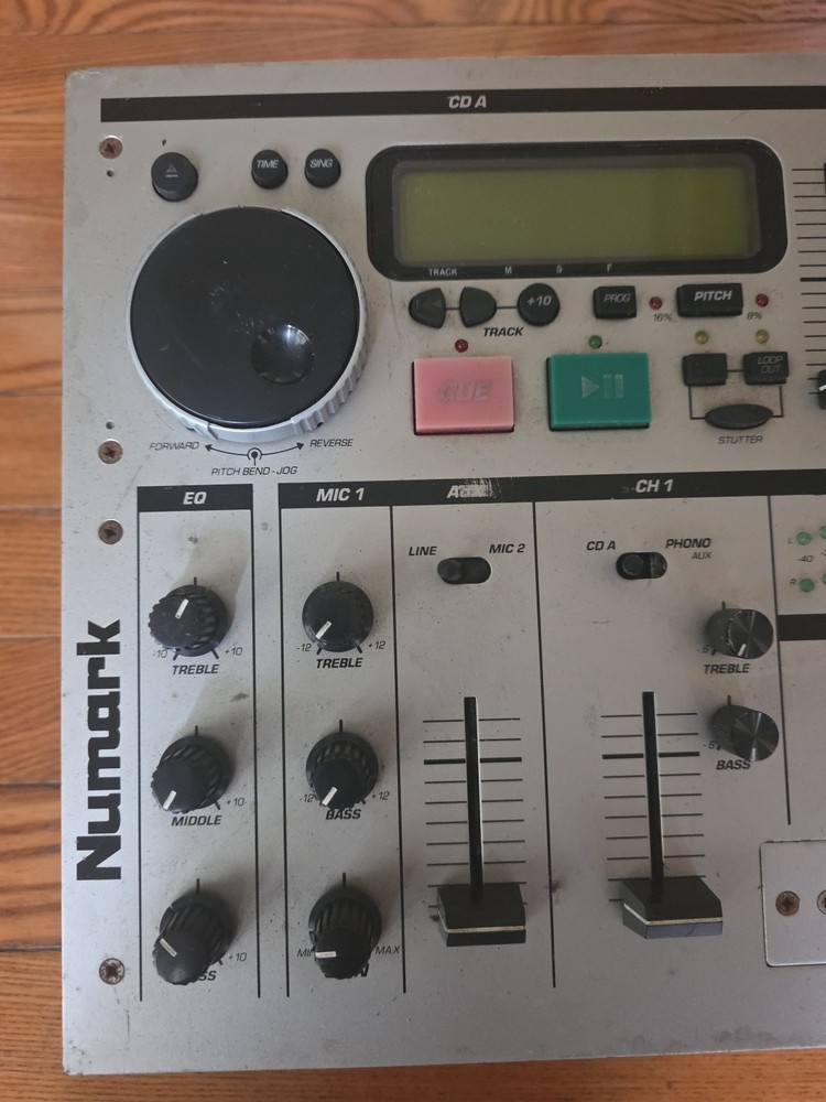 NUMARK CDMIX2 PROFESSIONAL CD MIXING CONSOLE - Untested - Read
