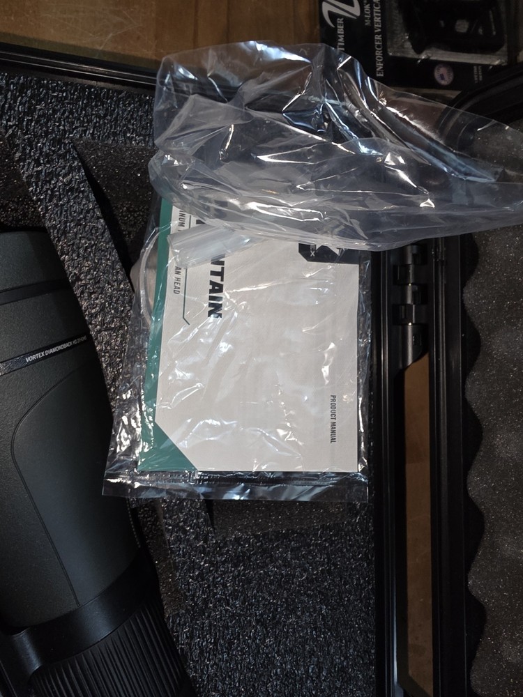 vortex diamondback hd 20-60x85 spotting scope With Extras