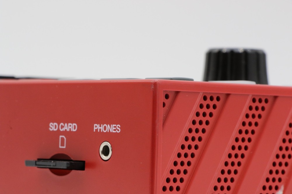 Akai Professional MPC One Plus + Drum Machine Sampler - Red