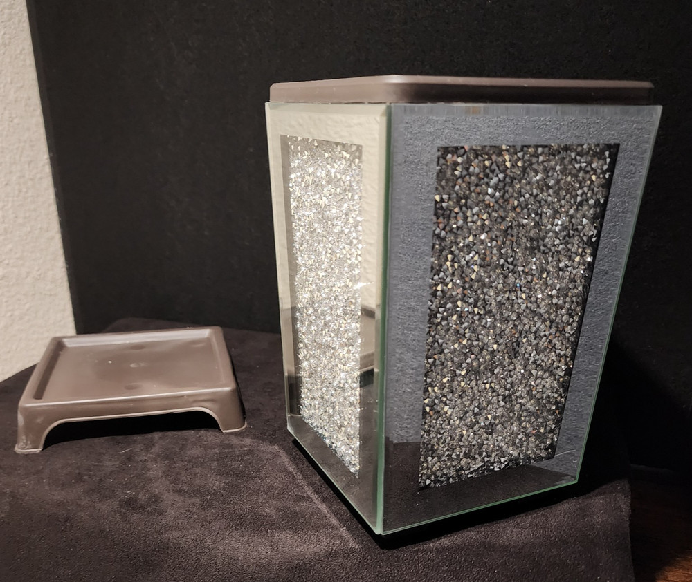Flower Pot Crushed Diamond Mirrored