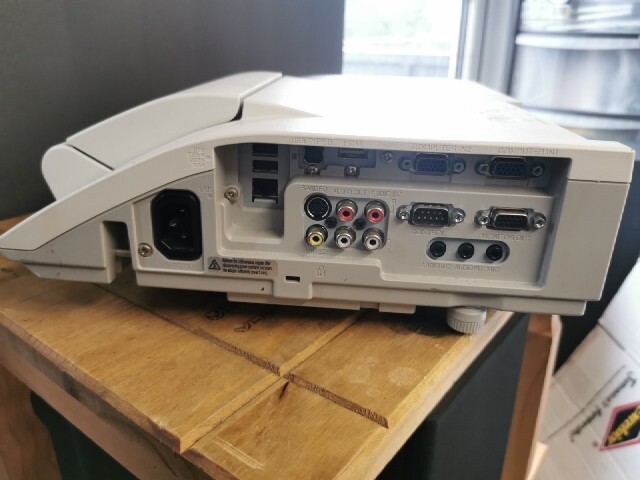 Hitachi LCD CP-A222WN
