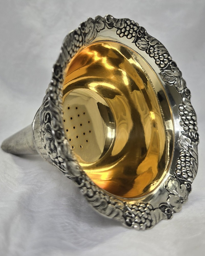 Silver Plated Wine Aerator (Grape Clusters on Gables)