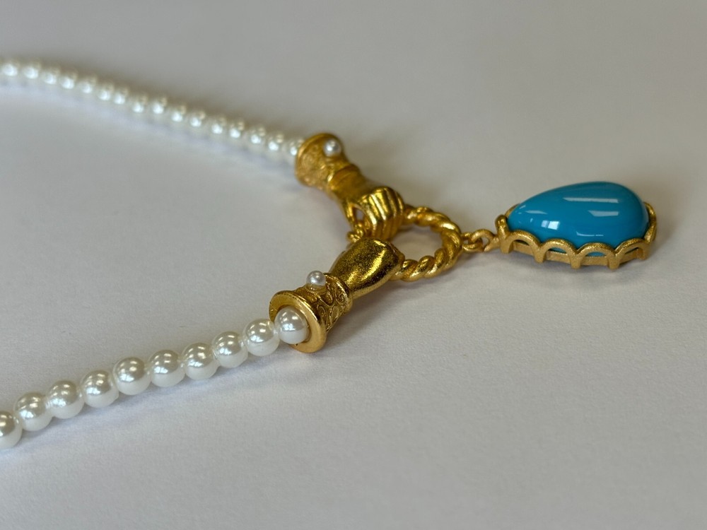 Hand Hold Loop Barbie Style Necklace