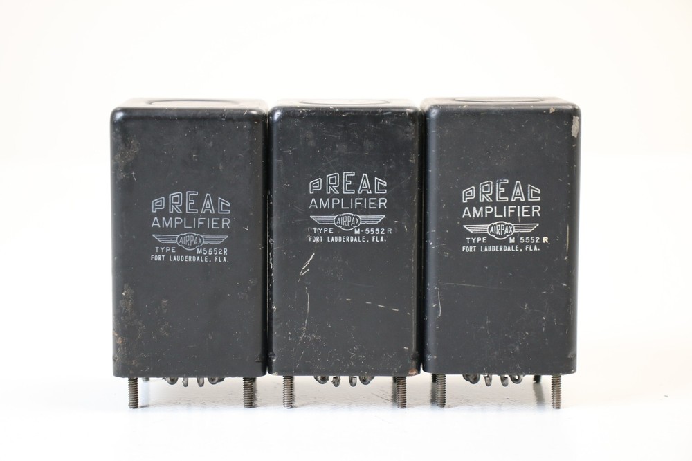Preac Amplifier type M-5552R lot