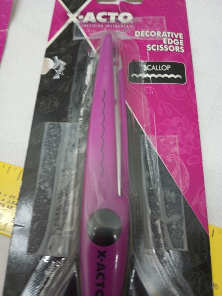 X-acto X2012 Zig-Zag/X2011 Scallop Decorative Edge Scissors One Opened
