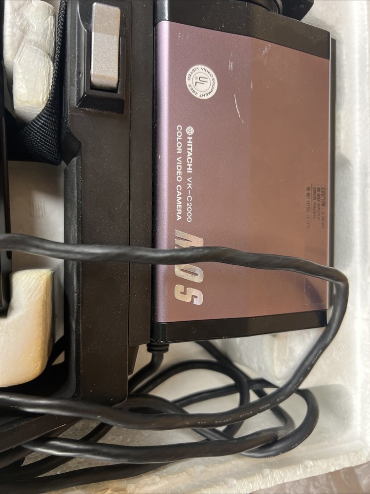 Hitachi VK-C2000 Color Video Camera