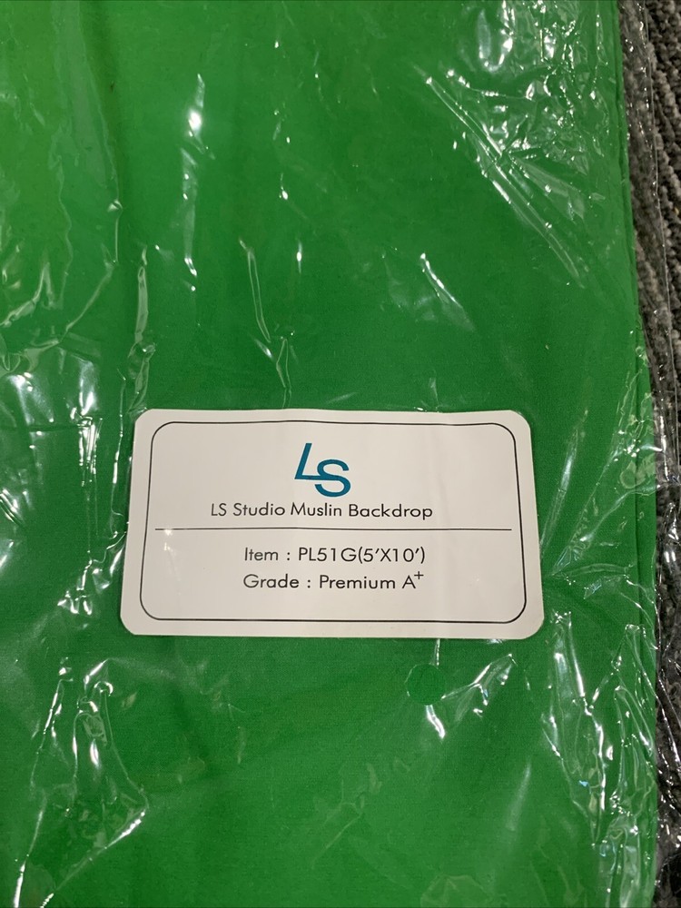 2 NWT LS Studio Muslin Backdrops 5’x10’