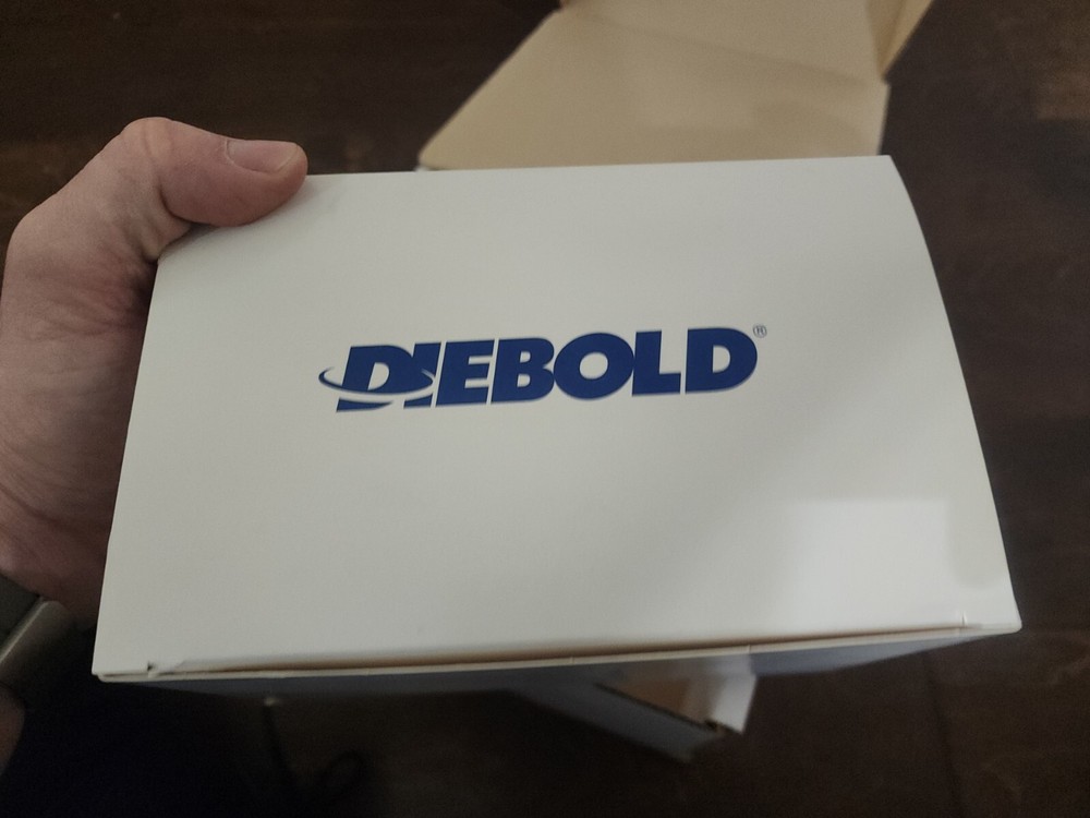 Diebold Preferred YCH-04 Kit Security Camera W/ Computar Lens And Mounting