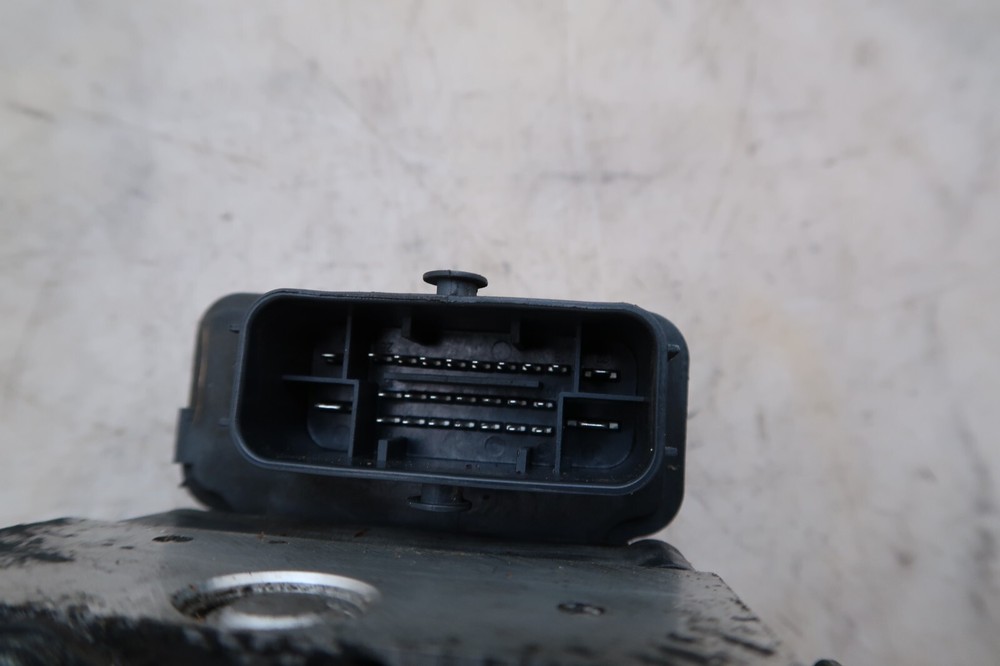 14 HARLEY DAVIDSON STREETGLIDE TOURING ABS PUMP MODULE E-2609