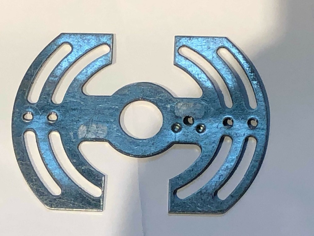 NEW: UNIVERSAL CROSSBAR BRACKET 4"