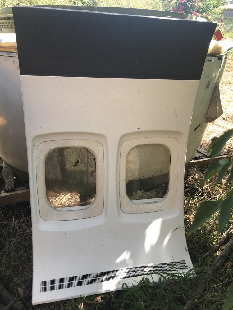 Aircraft interior wall panels