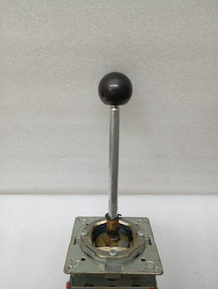 W. GESSMANN Gmbh D-74211 MULTI AXIX CONTROLLER JOYSTICK