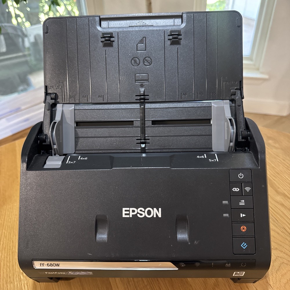 Epson Fastfoto FF-680W Wireless Photo & Document Scanner READ DESC. UNTESTED