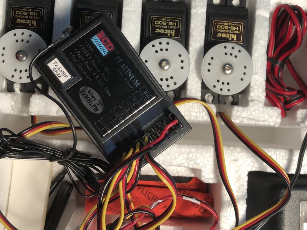 HITEC RADIO CONTROL FOCUS 4