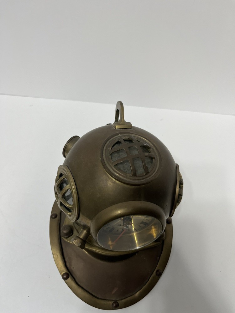 VTG Divers Helmet Clock Quartz Clock Brass? Copper?