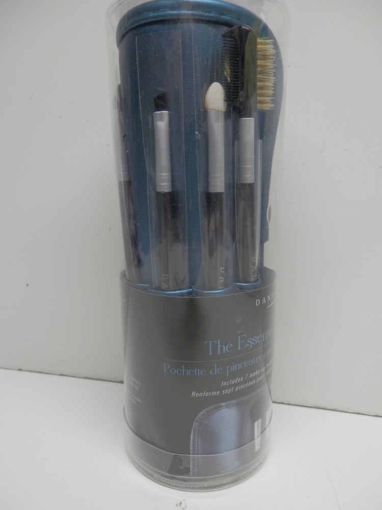 Danielle Roll-Up Brush Set, Green, 7 Ct