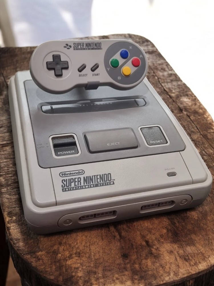 SNES - Console & Controller Stand