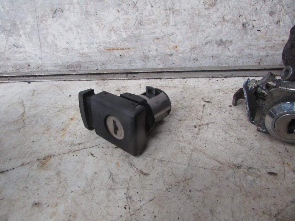 Suzuki burgman 125 2007 lock set