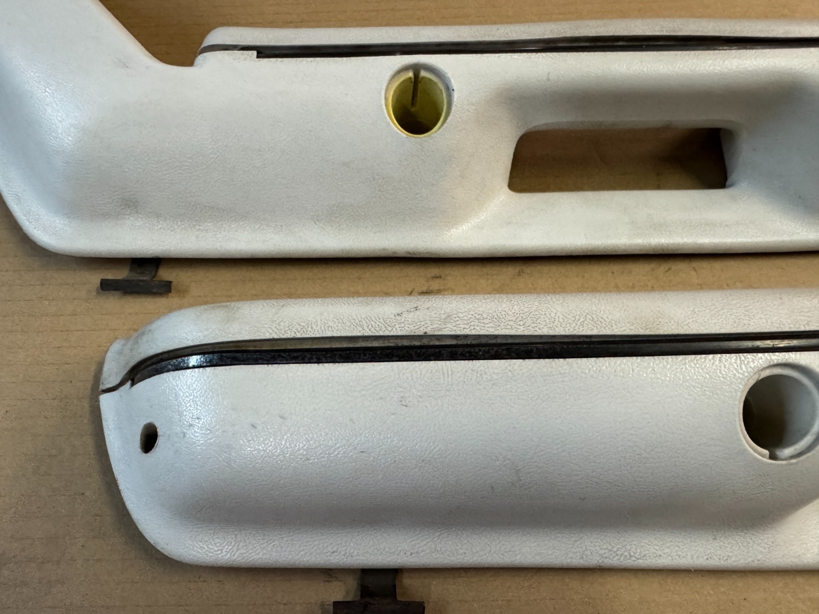 87-93 Ford Mustang White Door Pull Handles Door Armrest Handle FEATURE 7-UP OEM