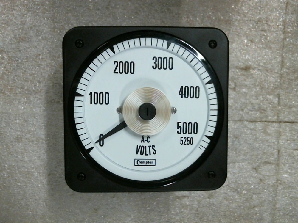 Crompton 007-05GA-PZUL-C7 A-C Volts Meter