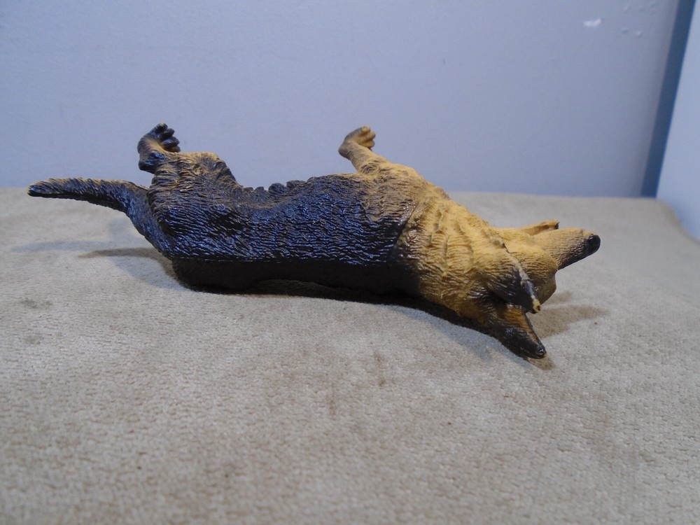 GERMAN SHEPARD 3” FIGURE UNBRANDED (MA593)
