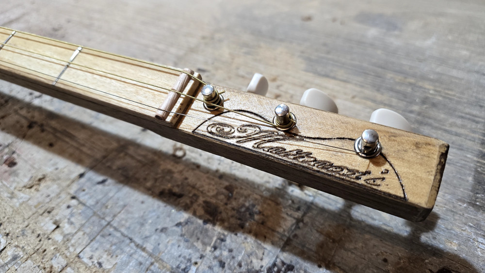 dulcimer cigar box guitar 3 strings Matteacci's