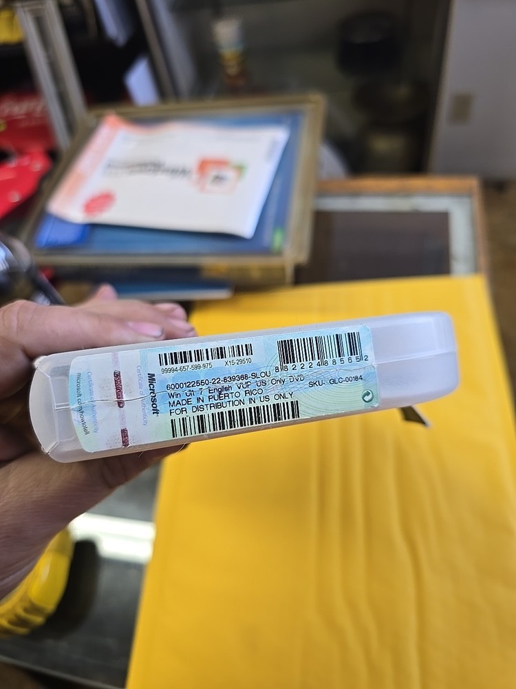 Microsoft Windows 7 Ultimate 32/64 Bit DVD -Full Retail Version