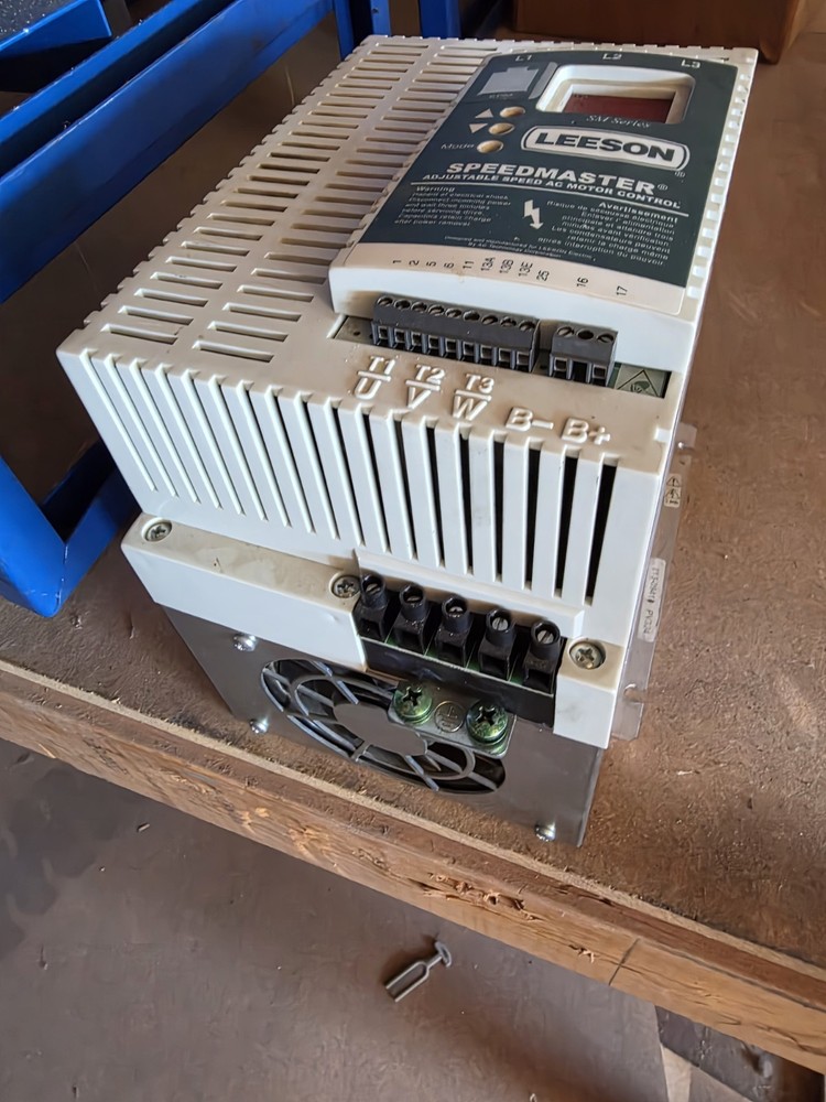 LEESON Speedmaster 174293 Adjustable Speed AC Motor Control