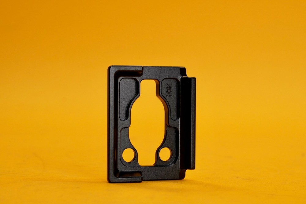 SMALLRIG MANFROTTO 200PL QUICK RELEASE PLATE FOR SELECT SMALLRIG CAGES