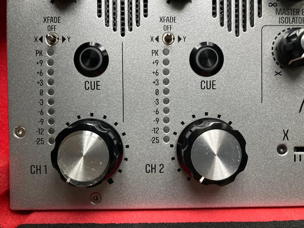 MasterSounds Radius 2 Valve Including Linear PSU And Fitted Flightcase