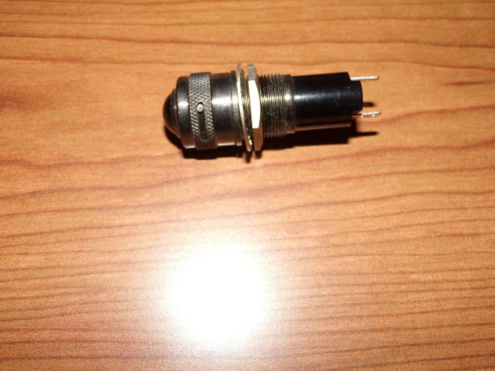 Dialco Green Dim Bright Switch