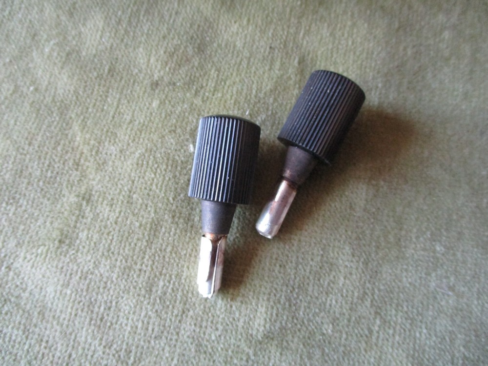 PLUG TYPE RESISTANCE BOX, BAKELITE, 0.1-5 OHMS + INF GAP {PHYSICS} BY GRIFFIN