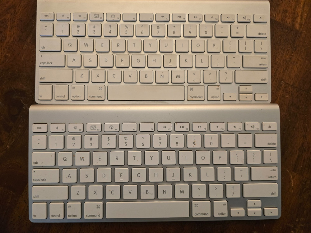 2 Apple A1314 Wireless Keyboards MC184LL/A