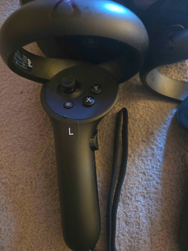 HTC Vive Focus Vision Wired Bundle, XR Headset DisplayPort PC VR Streaming