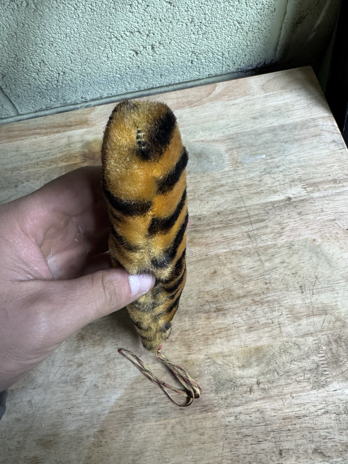 ORG RARE ESSO EXXON MIRROR HANGING TIGER TAIL~TIGER IN YOUR TANK!!! 9" Vintage