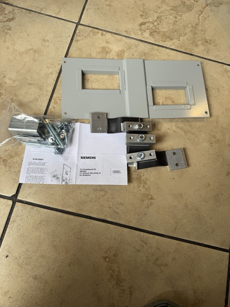 SIEMENS MOUNTING HARDWARE BBKQ2 P3 PANELBOARD KIT QJ BREAKERS.