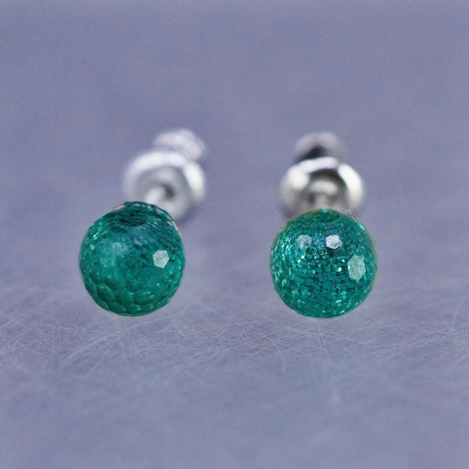 Vintage sterling silver 925 green crystal studs earrings