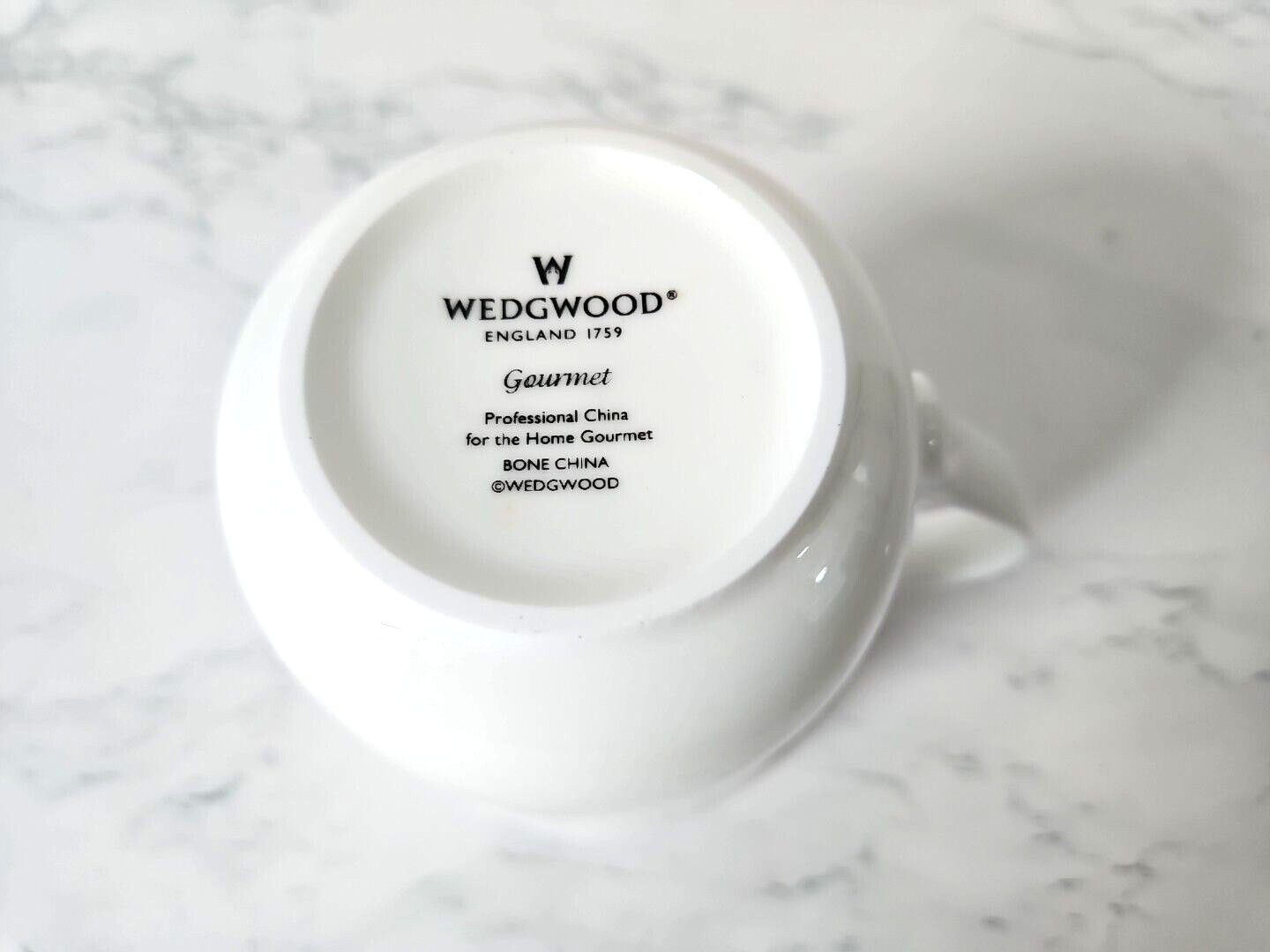 2 WEDGWOOD Gourmet Coffee Mugs Cups Bone China Professional China Home Gourmet