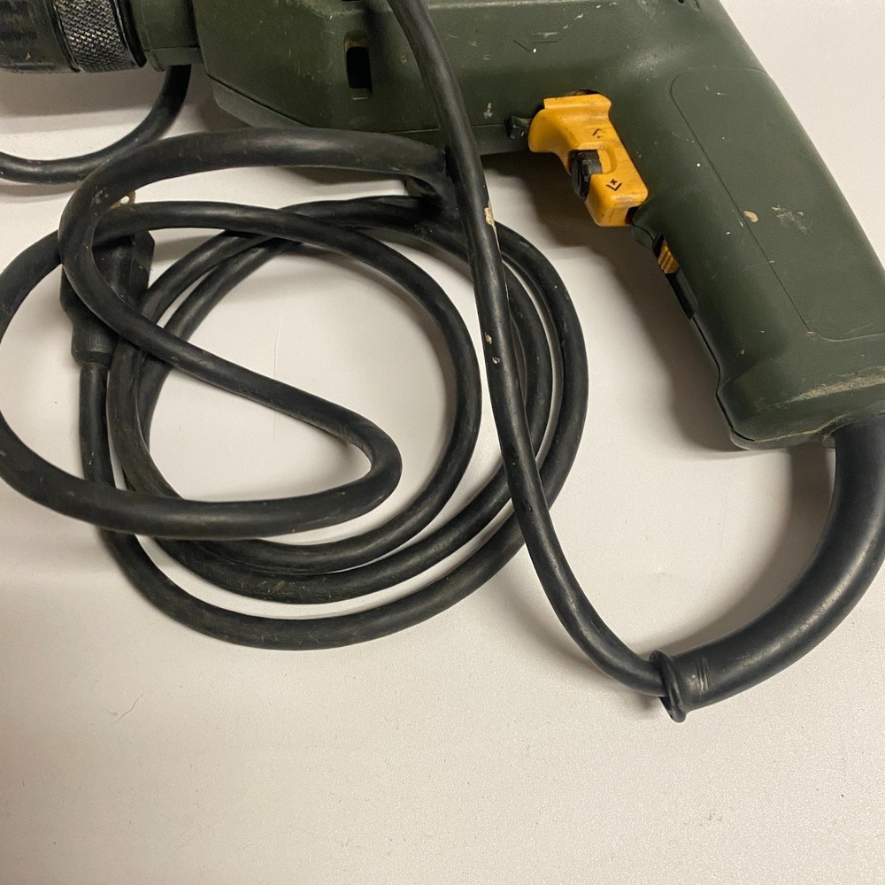 BD1000 Black & Decker Quantum 4 Amp Variable Speed Reversible 3/8 Drill
