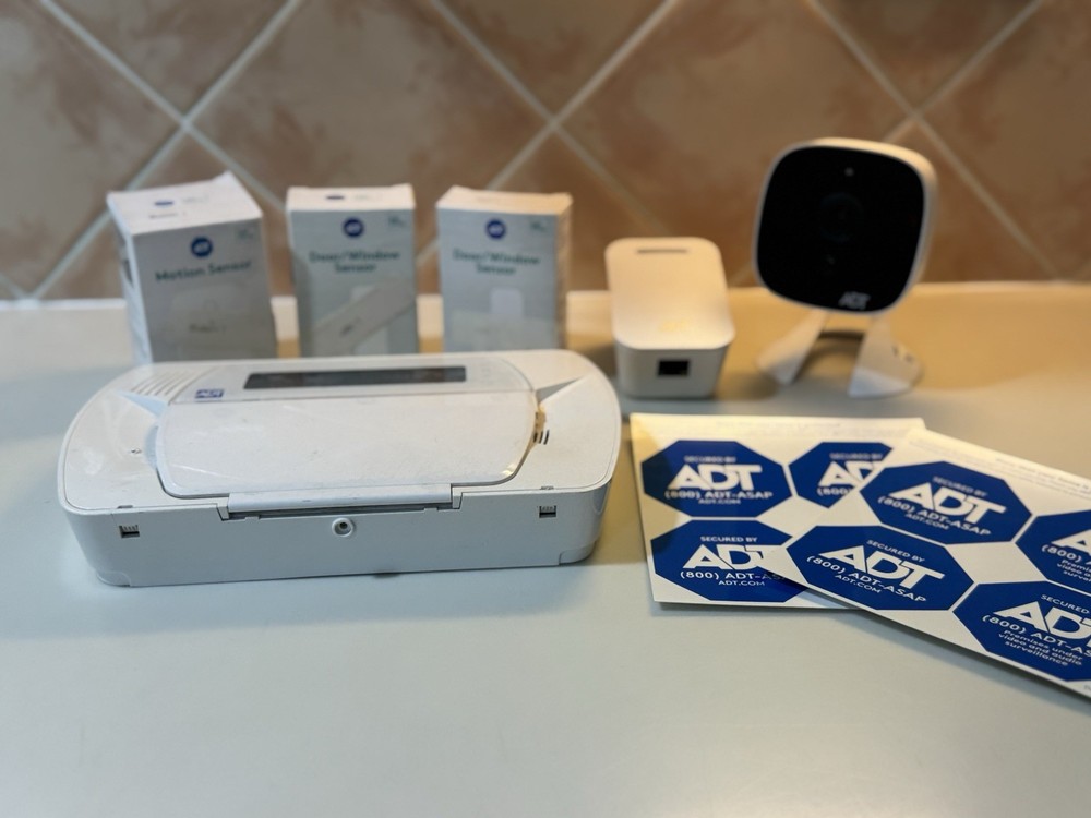 ADT Security System Bundle Panel + Camera + Sensors + Gateway + Stickers (Read)