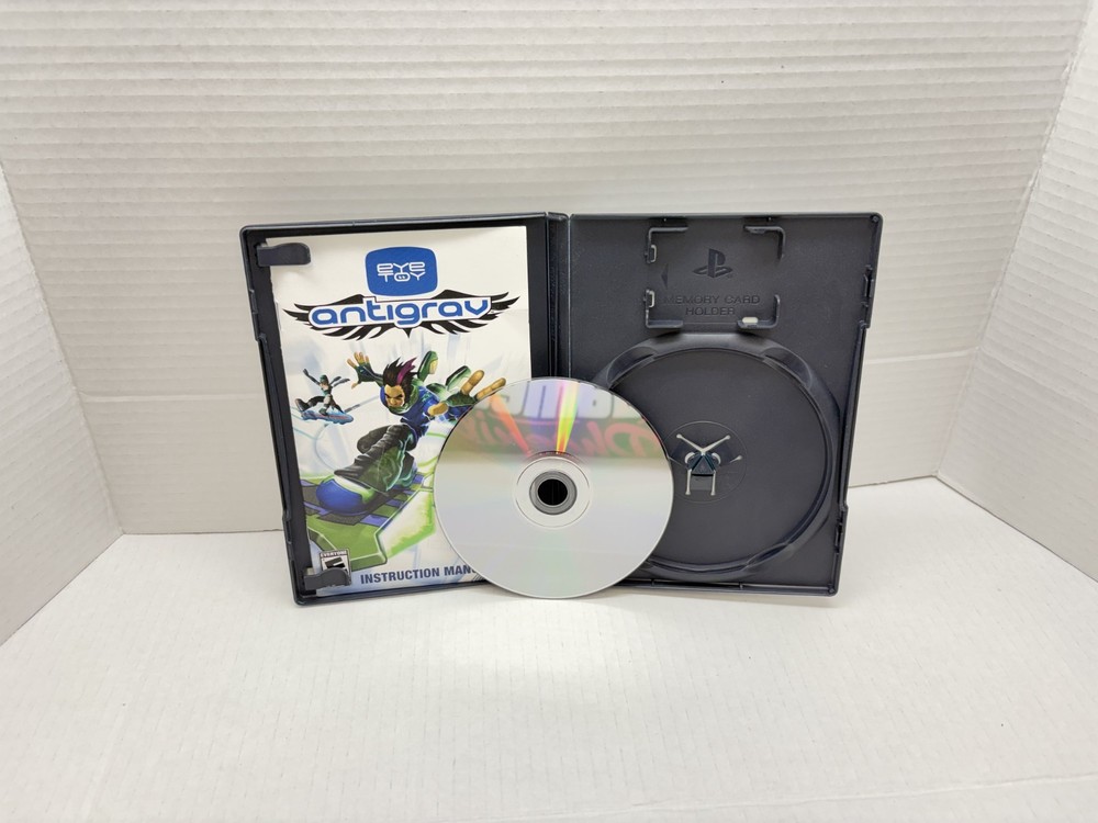 EyeToy Camera Bundle: 4 EyeToy Games Complete In Box.