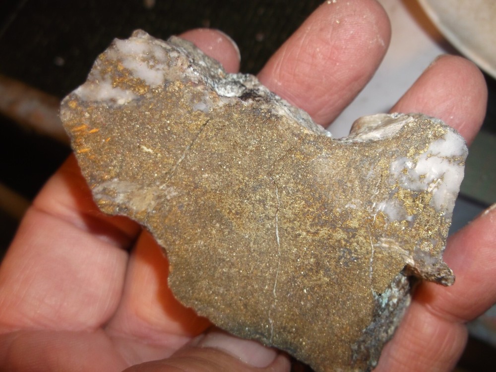 gold silver copper ore, 148 grams samples ,ore high grade .this is not
