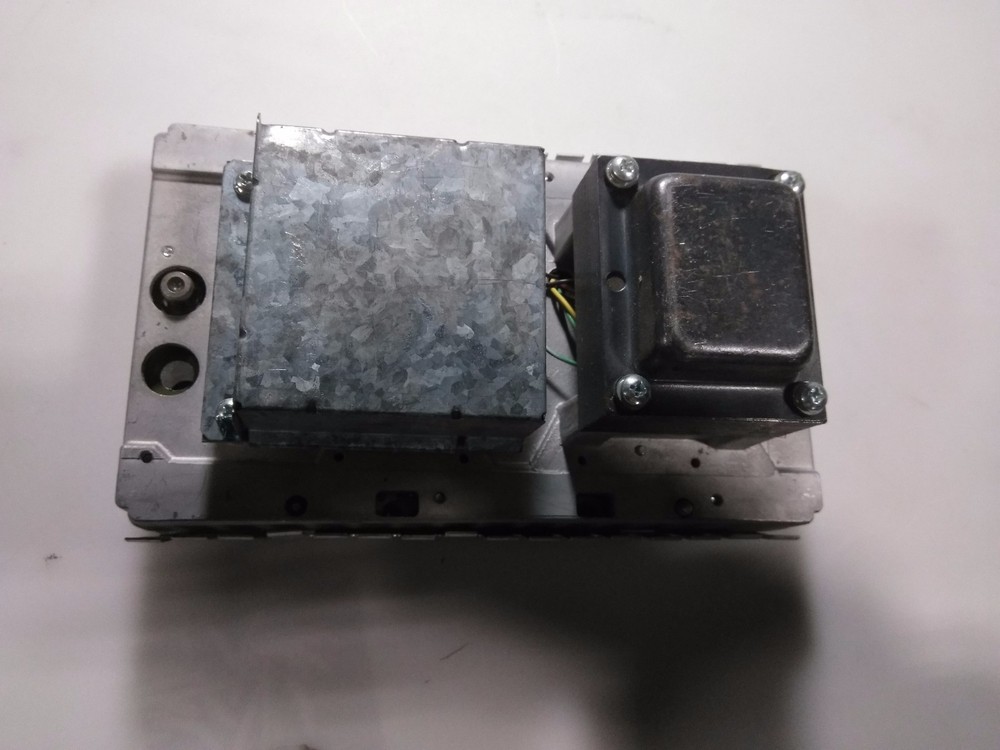 GENERAL INSTRUMENT JLC-7-450-2W AMLIFIER