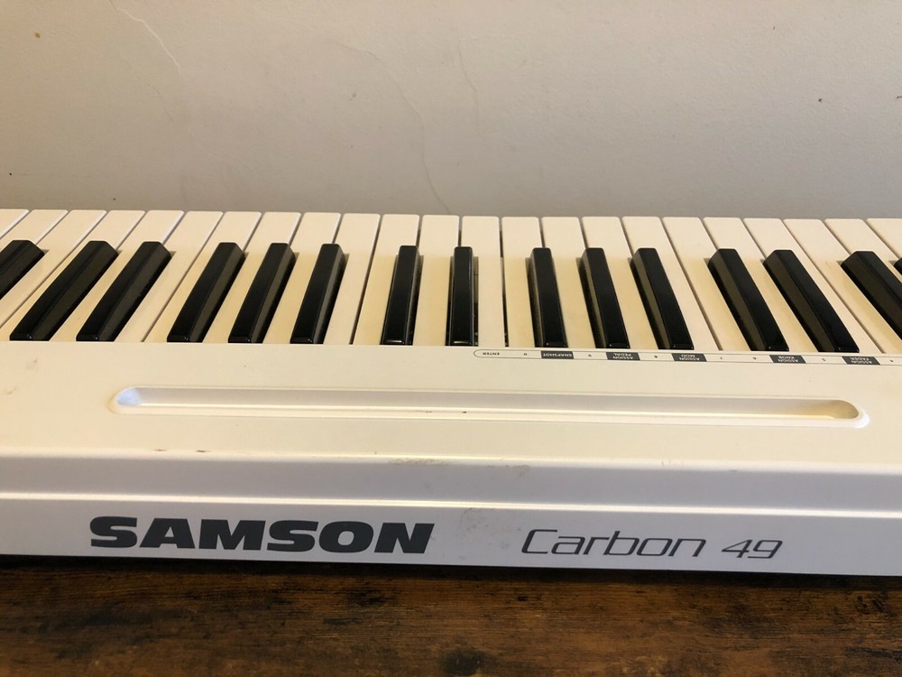 Samson Carbon 49 USB MIDI Keyboard Controller used white + usb cable