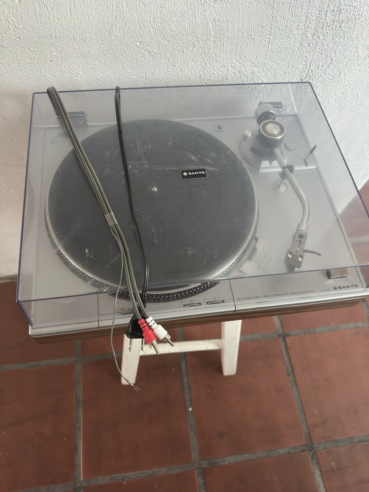 sanyo turntable
