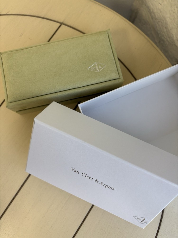 Van Cleef & Arpels Bracelet Box