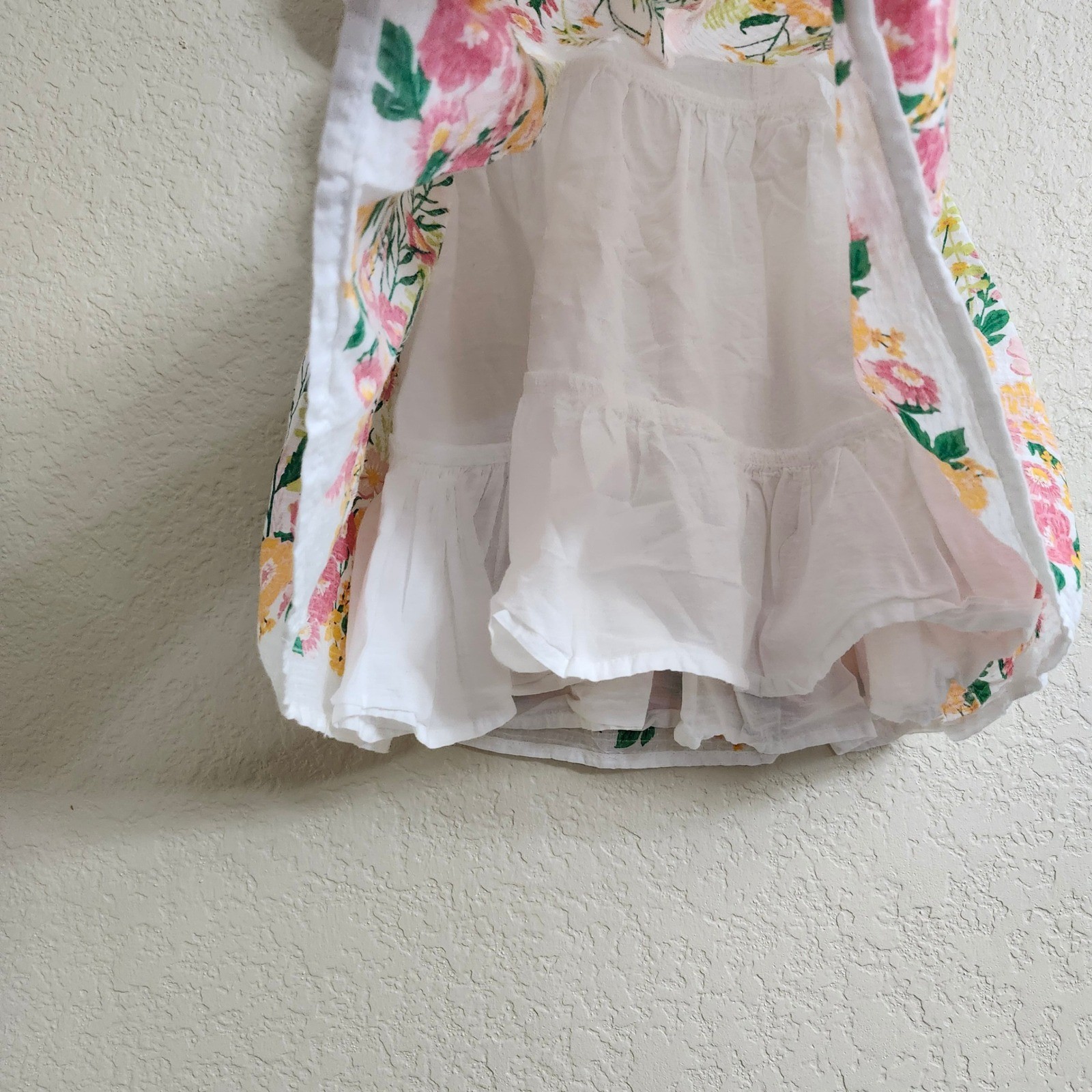 Haute Hippie Baby 24M White Floral Spring Cotton Ruffle Dress Pink Yellow